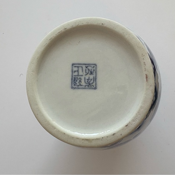 Gorgeous Chinese Porcelain Blue White Vase Vintage EC - Picture 7 of 8